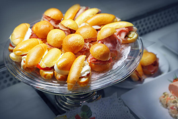 A Fancy Tailgate Spread, Win, Place, or Show?
