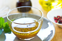 Cooking expert article: How To Make the Perfect Vinaigrette