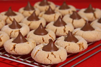 Cooking expert article: Christmas Cookies With a Kiss