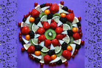 Cooking expert article: Light Up July Fourth With Sparkling Fruit Pizza