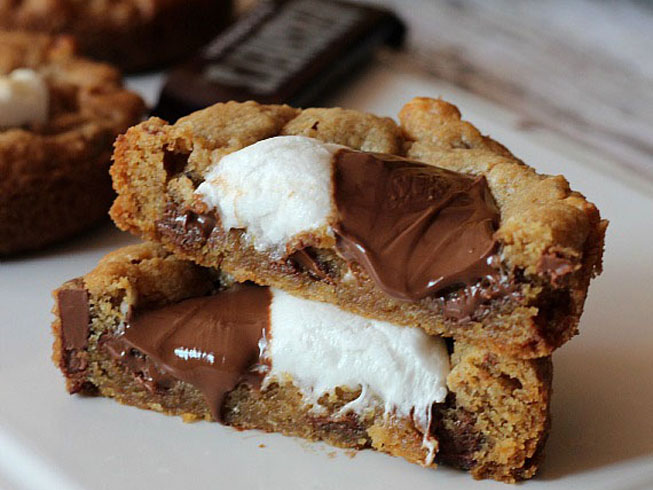Deep Dish S'mores Cookies