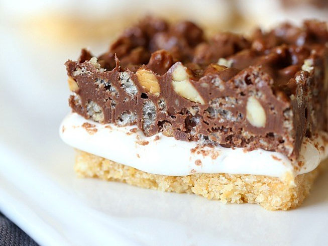 Gooey Crispy Ritz S'mores Bars