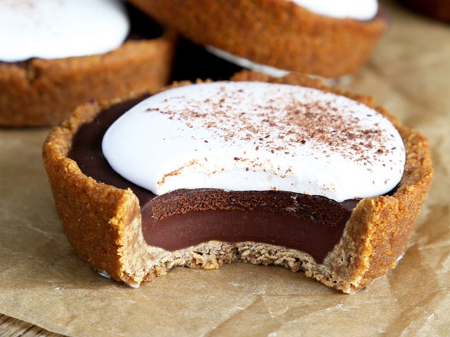 Miniature Gluten Free S'mores Pies