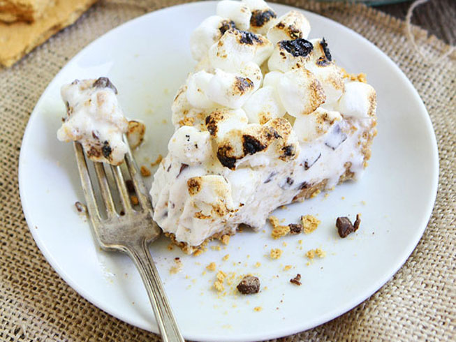 S'mores Ice Cream Pie