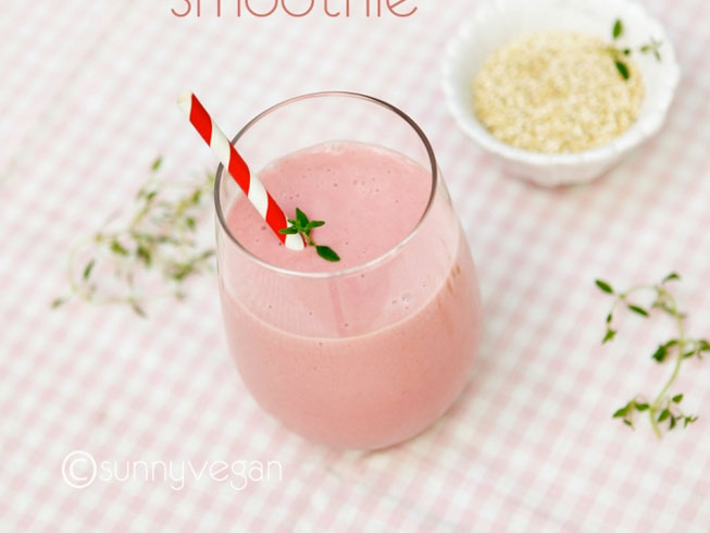 strawberry quinoa smoothie