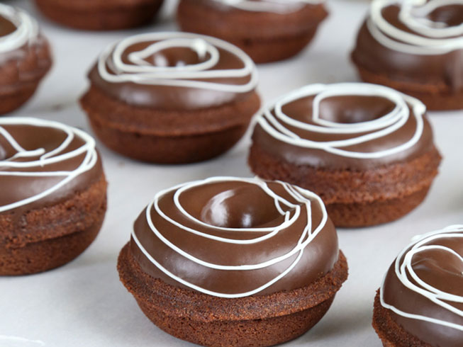 Gluten Free Cake Mix Chocolate Donuts