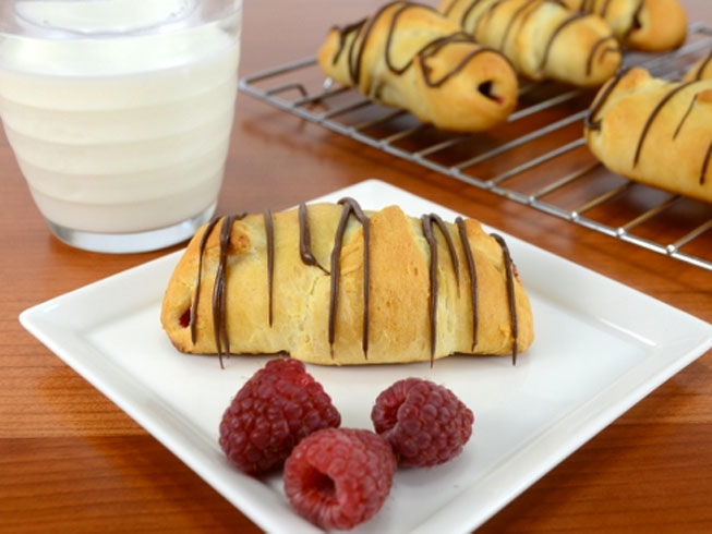 Dark Chocolate and Raspberry Stuffed Crescent Rolls