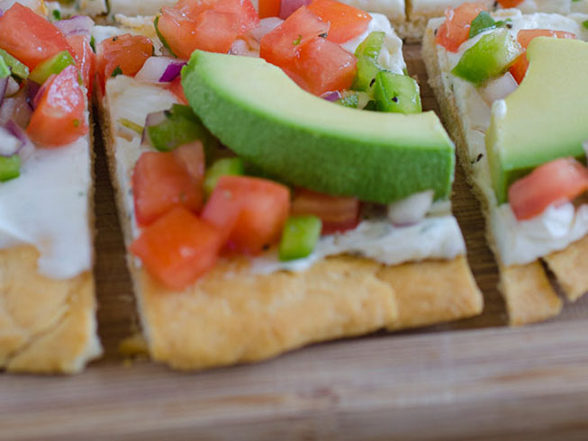 Fresh Salsa & Cream Cheese Pizza