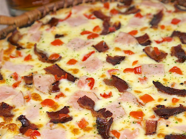 Kentucky Hot Brown Pizza