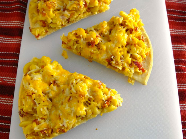 Gluten-Free Bacon Mac and Cheese Pizza
