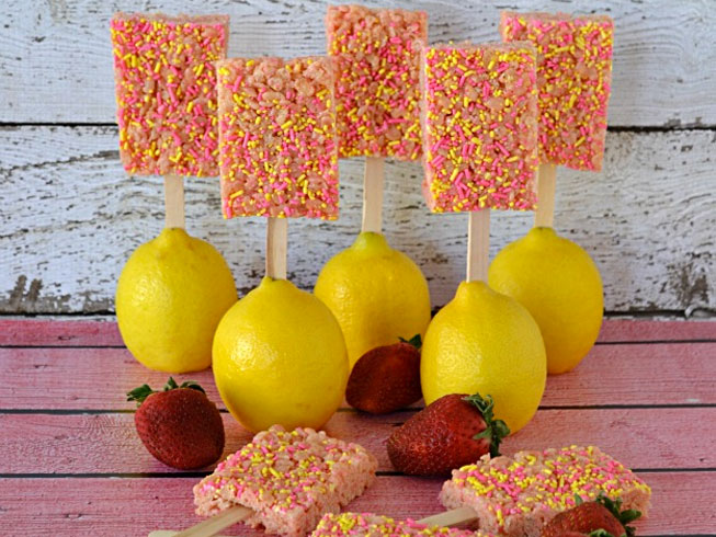 Strawberry Lemonade Cake Batter Treat Pops