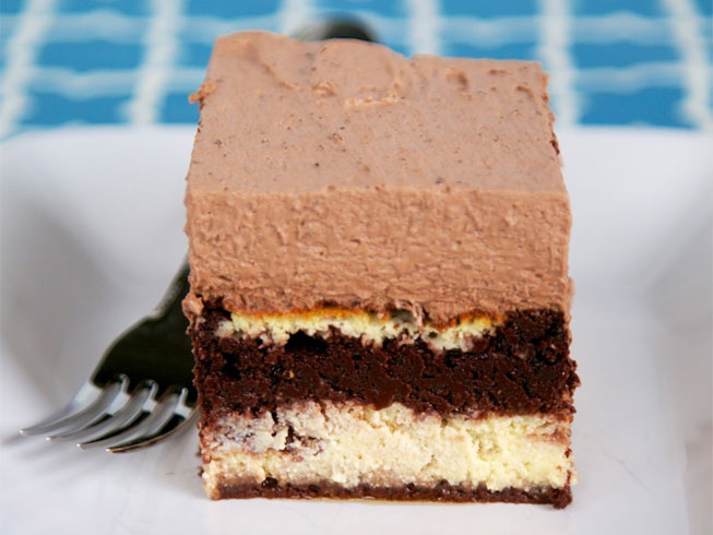 Tiramisu Love Cake