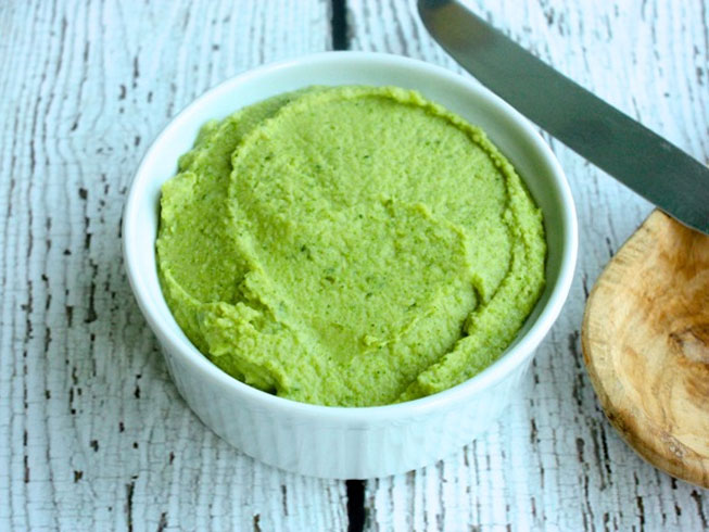 White Bean and Broccoli Dip with Pesto