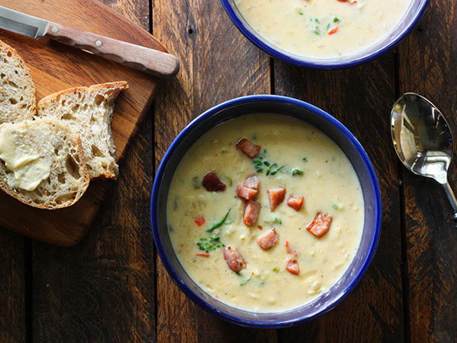 Southwest Broccoli Queso Chowder