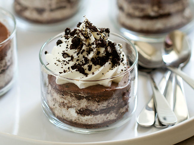 No Bake Cookies and Cream Cake