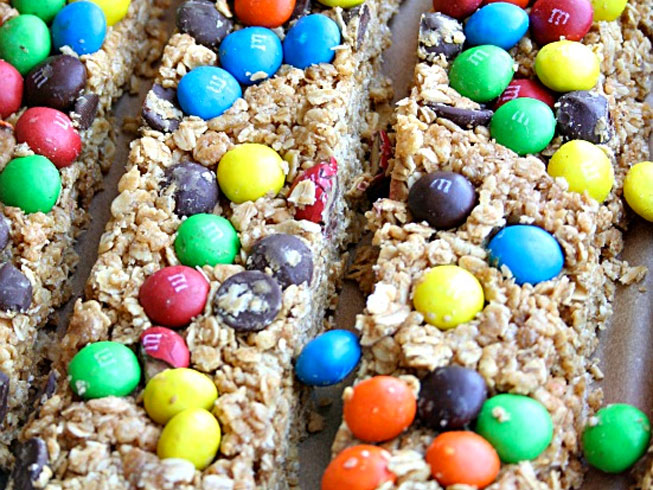 Monster Cookie Granola Bars