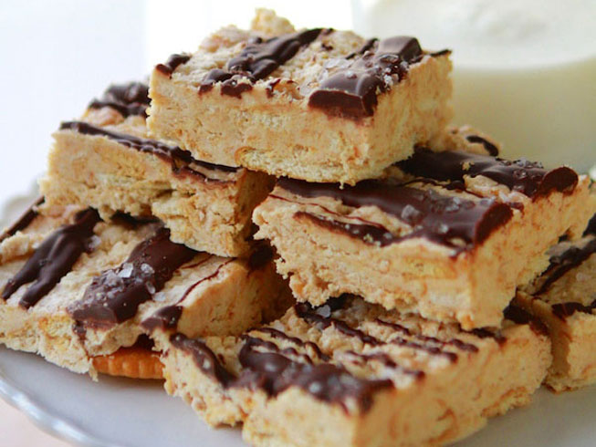 Salted Chocolate & Ritz Nougat No-Bake Bars
