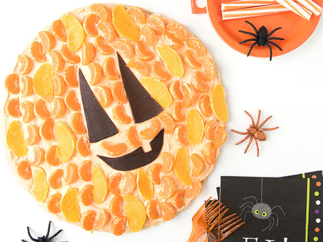 Jack-o-Lantern Fruit Dessert Pizza