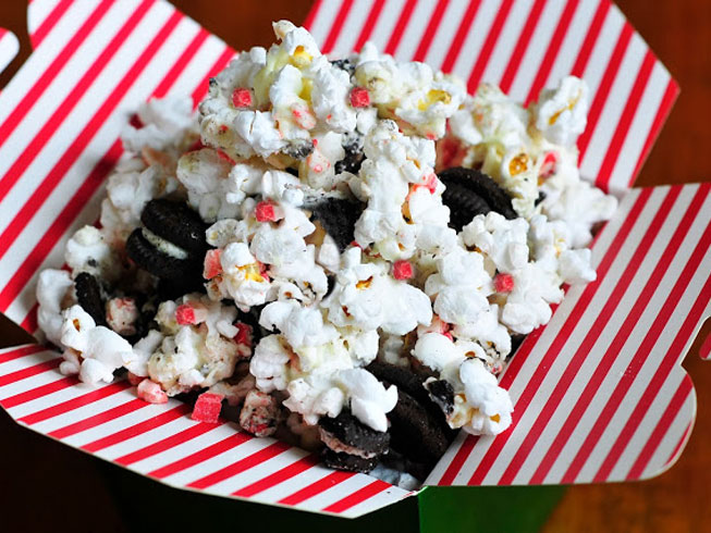 Cookies and Cream Popcorn