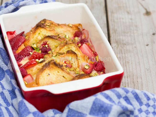 French toast with lemon curd and strawberries