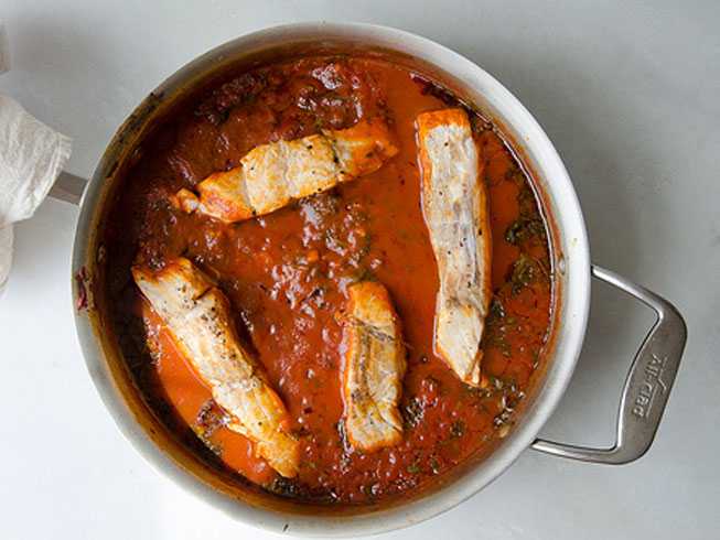 spicy tunisian fish stew (chreime)