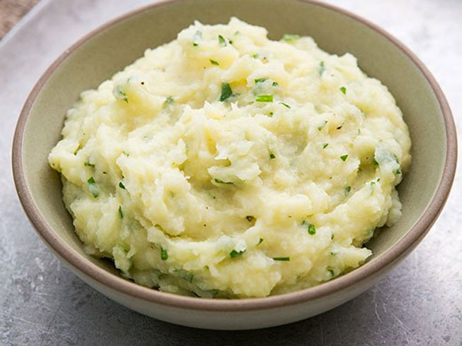 Mashed Parsnips and Potatoes with Chives and Parsley