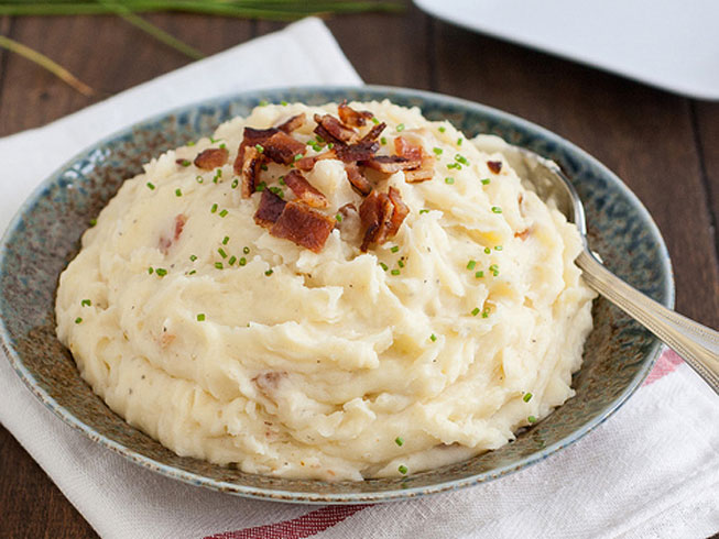 20 Ways To Liven Up Your Thanksgiving Mashed Potatoes