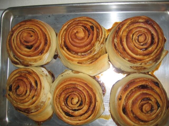 Cinnabon Rolls Made With Vanilla Pudding Mix
