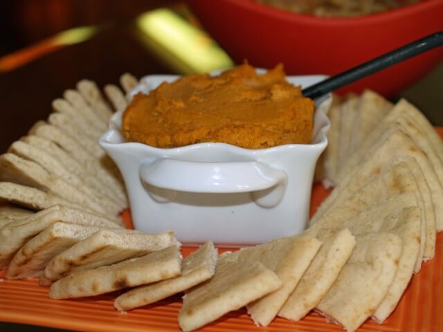 Sun-Dried Tomato Pesto Hummus