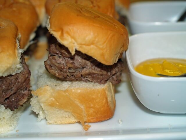 Chip And Dip Mini-Burgers