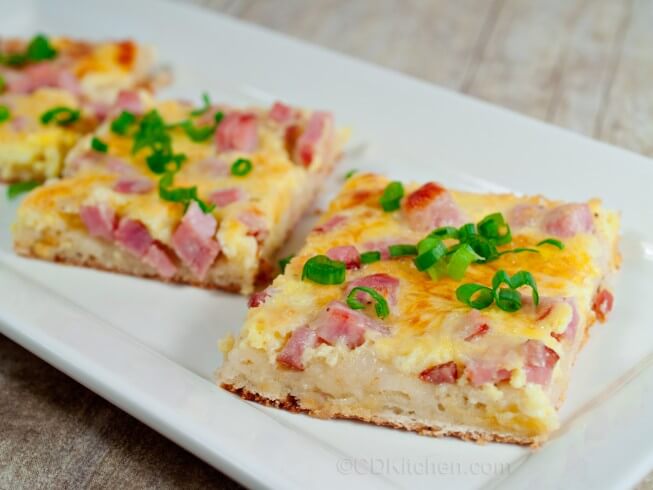 Eggs Benedict Pizza