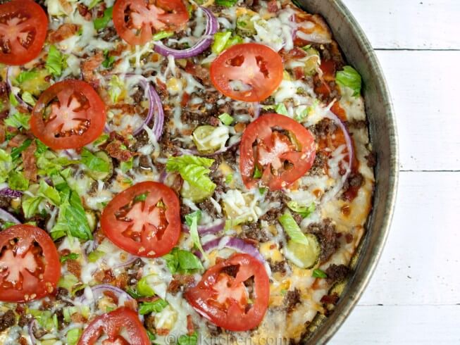 Dave And Buster's Cheeseburger Pizza